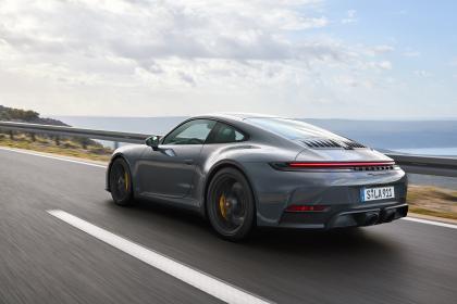 Η νέα υβριδική 911 είναι η καλύτερη όλων των εποχών